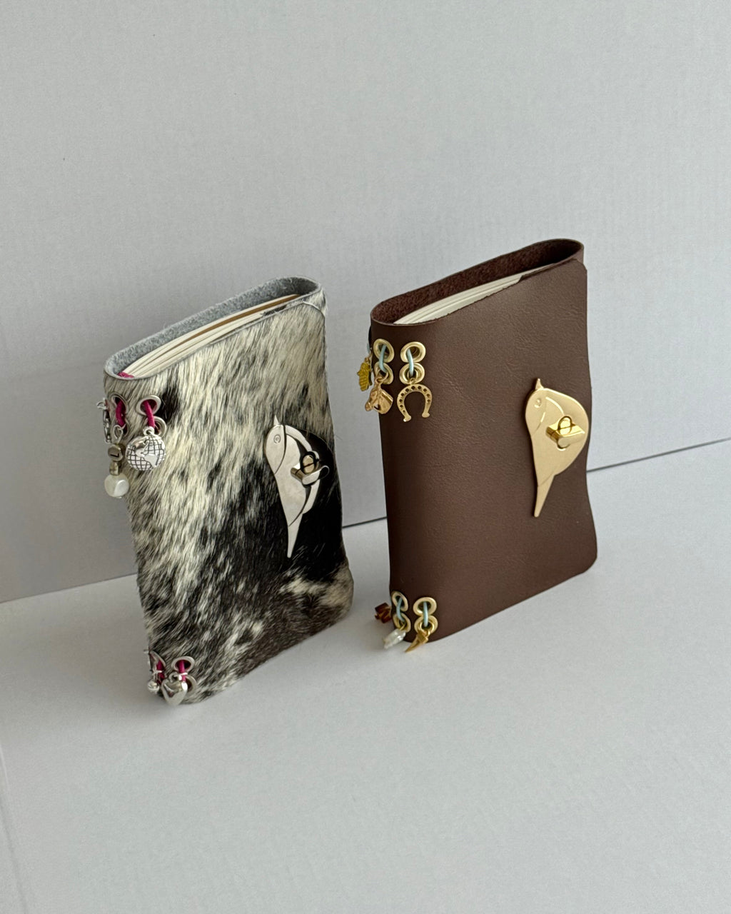 Journal - Café liso con Broche